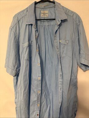 Tommy Bahama Pale Blue Short Sleeve Button-Down Shirt